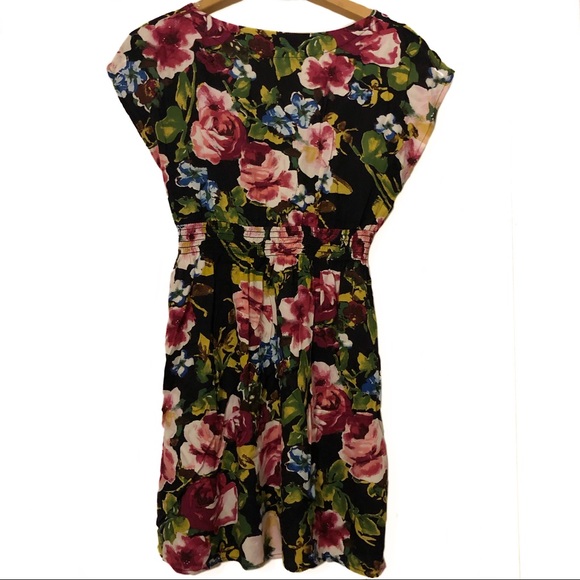 21 Floral Soft V Neck Wrap Style Cap Sleeve Dress - Picture 6 of 8